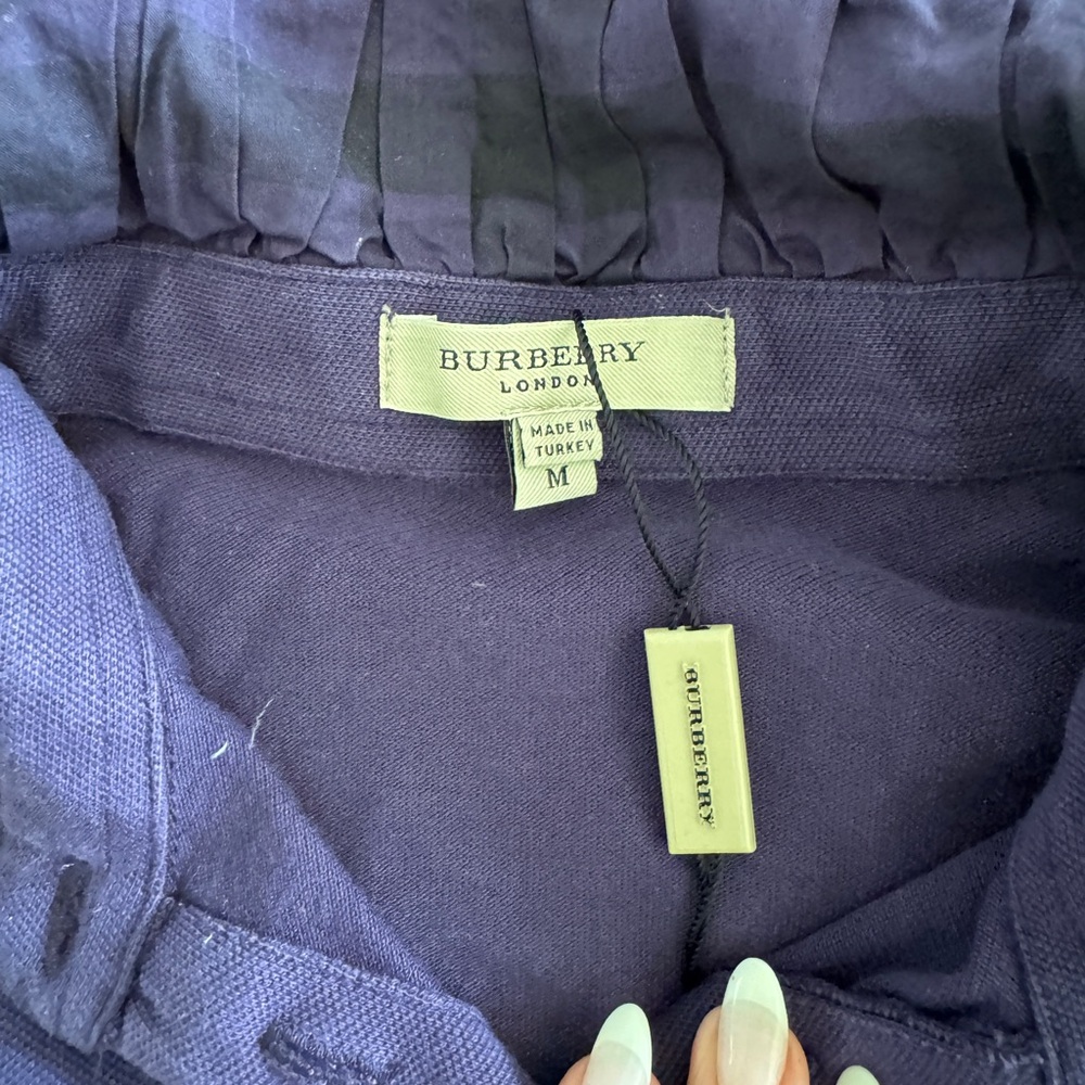 Burberry New size medium Burberry